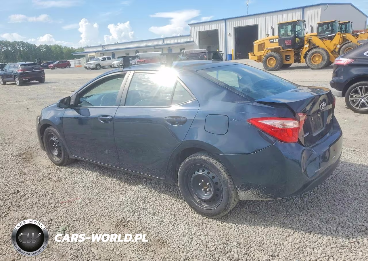 2018 Toyota Corolla Le VIN:2T1BURHE5JC073101 - 2