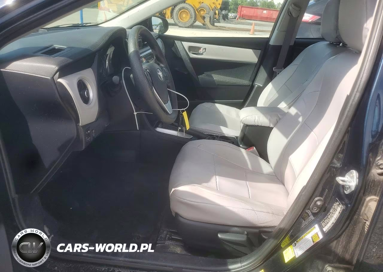 2018 Toyota Corolla Le VIN:2T1BURHE5JC073101 - 7
