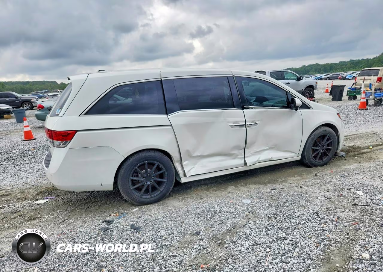 2016 Honda Odyssey Touring VIN:5FNRL5H98GB080139 - 3