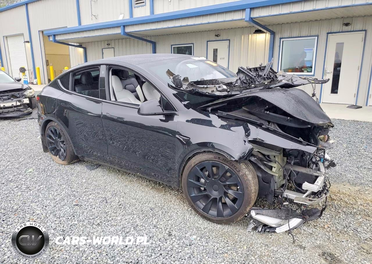 2021 Tesla Model Y VIN:5YJYGAEEXMF202263 - 4