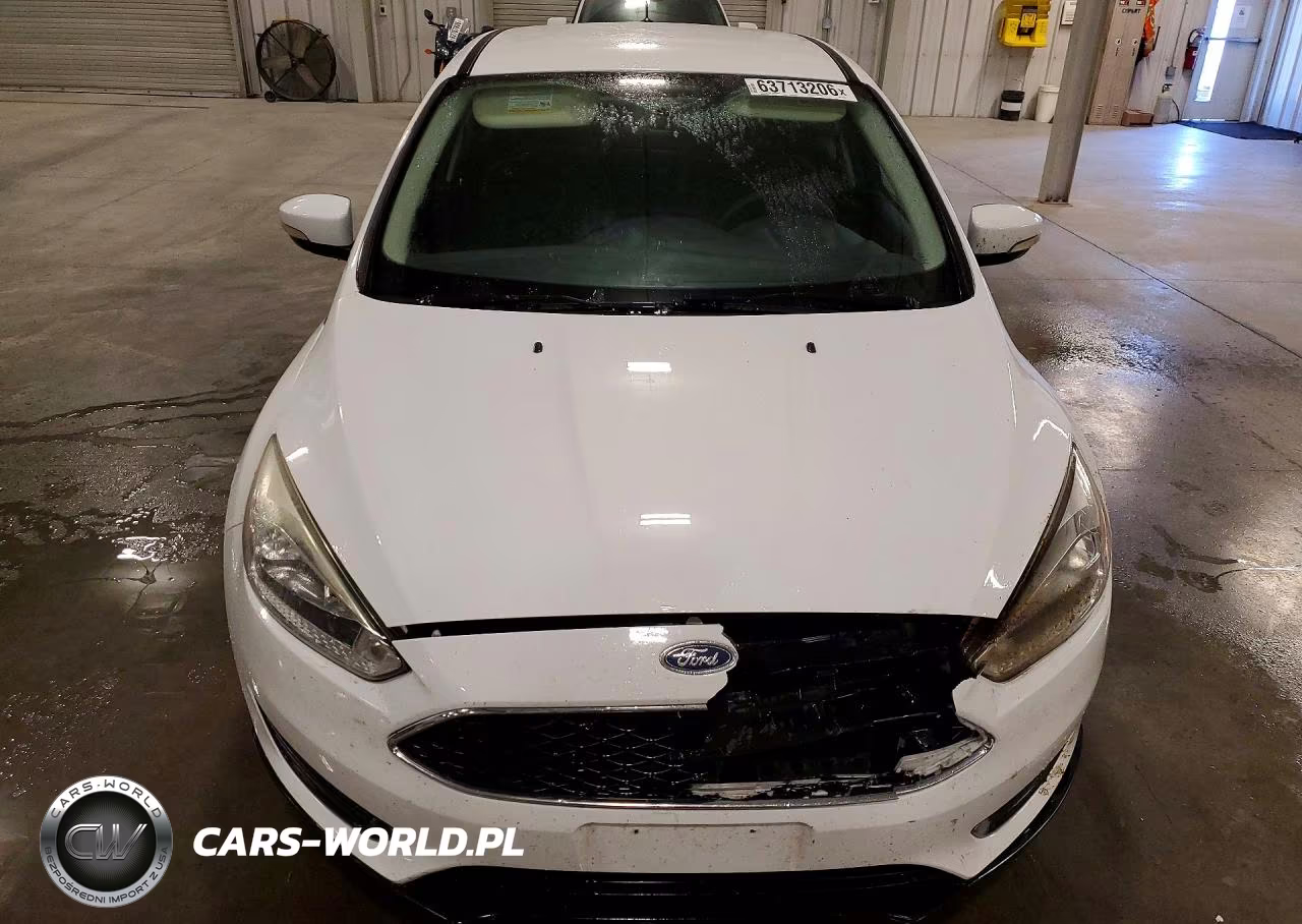 2017 Ford Focus Se VIN:1FADP3K27HL215212 - 5