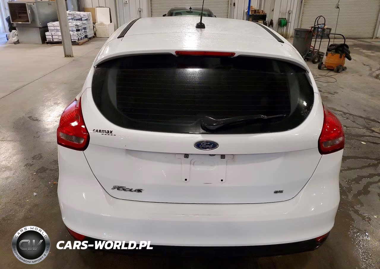 2017 Ford Focus Se VIN:1FADP3K27HL215212 - 6