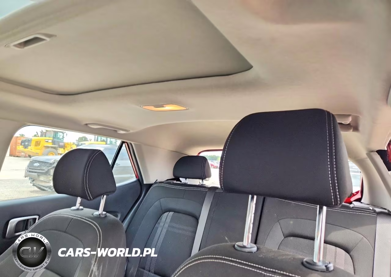 2026 Hyundai Venue Sel VIN:KMHRC8A33TU427378 - 10