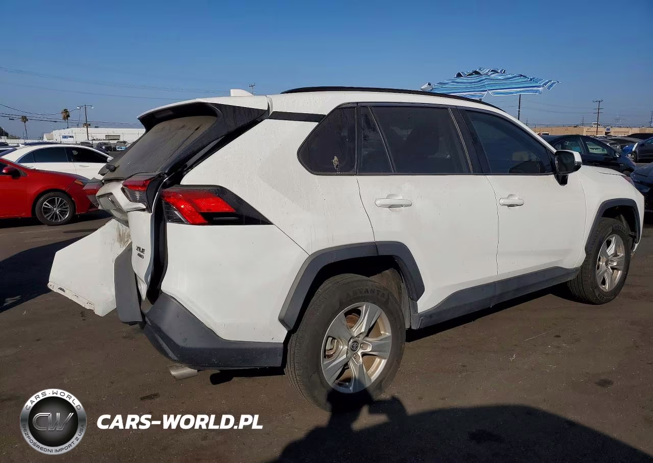 2021 Toyota Rav4 Xle VIN:2T3P1RFV0MW173277 - 3