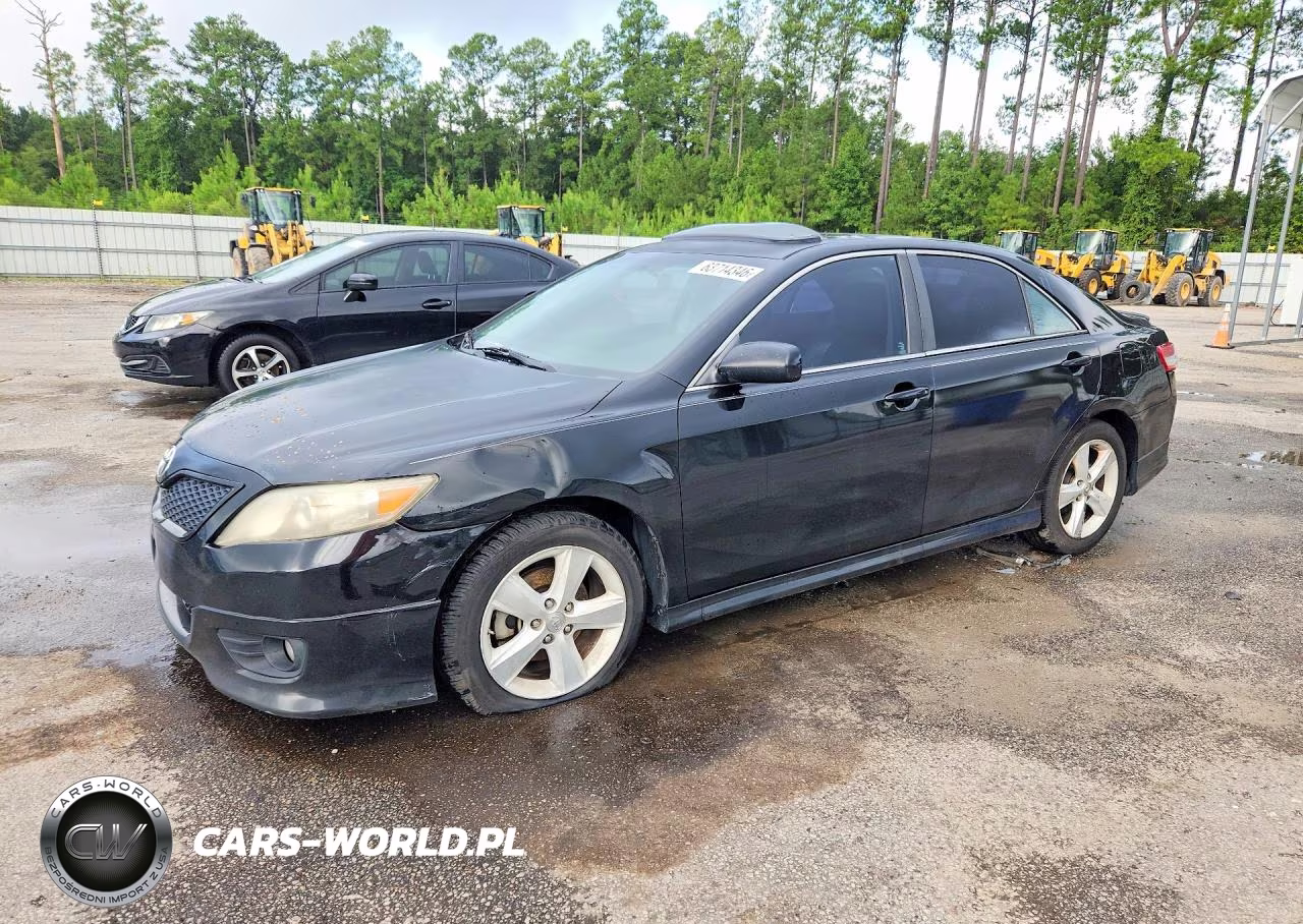 2010 Toyota Camry Se – zdjęcie 1 z 12