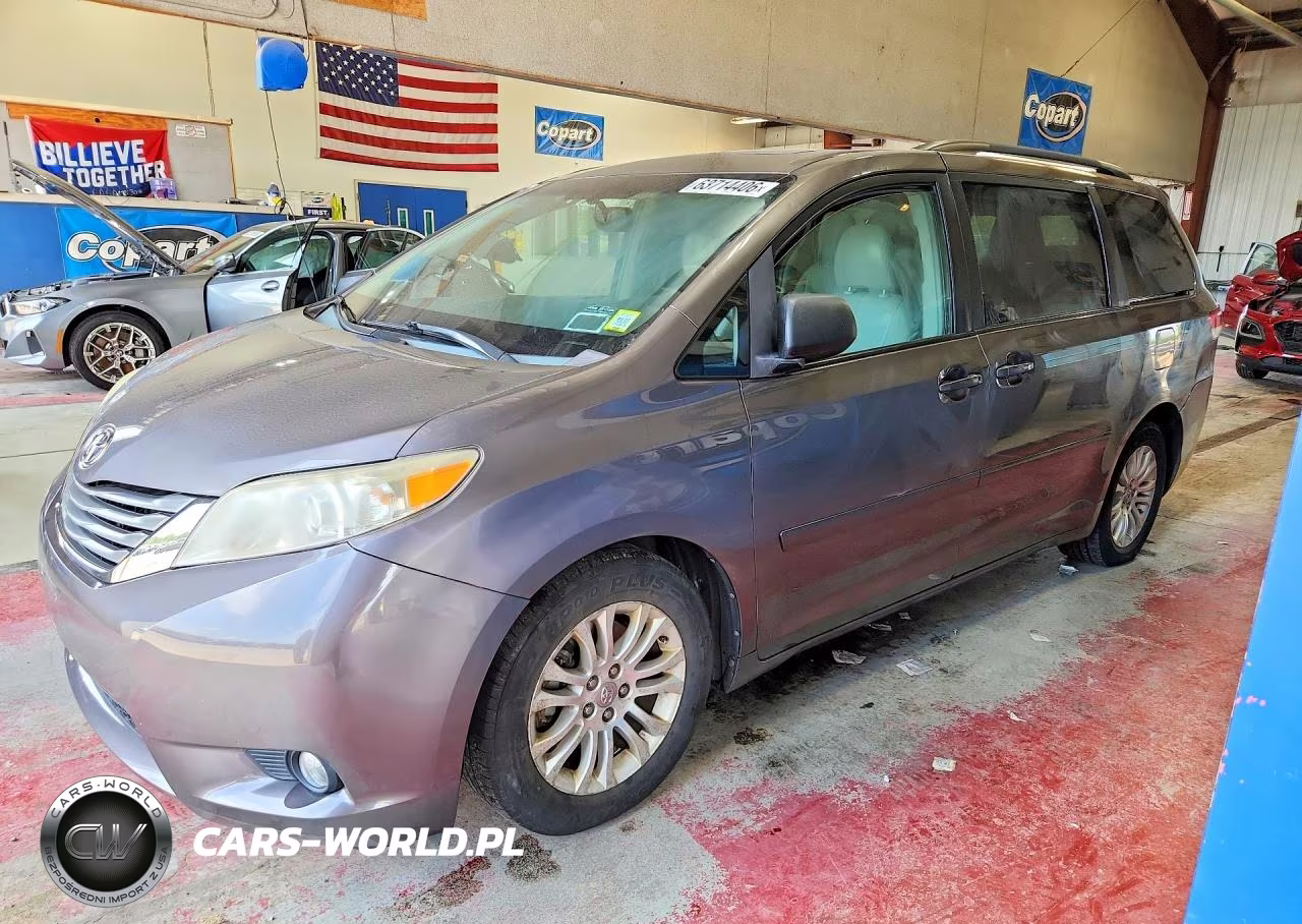 2011 Toyota Sienna Xle 8-Passenger