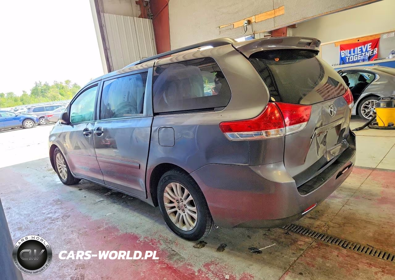 2011 Toyota Sienna Xle 8-Passenger VIN:5TDYK3DC8BS168925 - 2