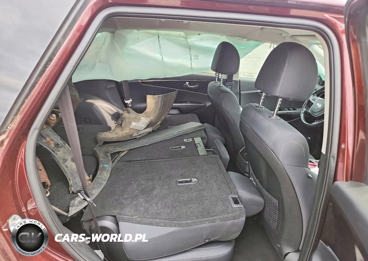 2019 Kia Sorento Lx VIN:5XYPGDA3XKG560020 - 11