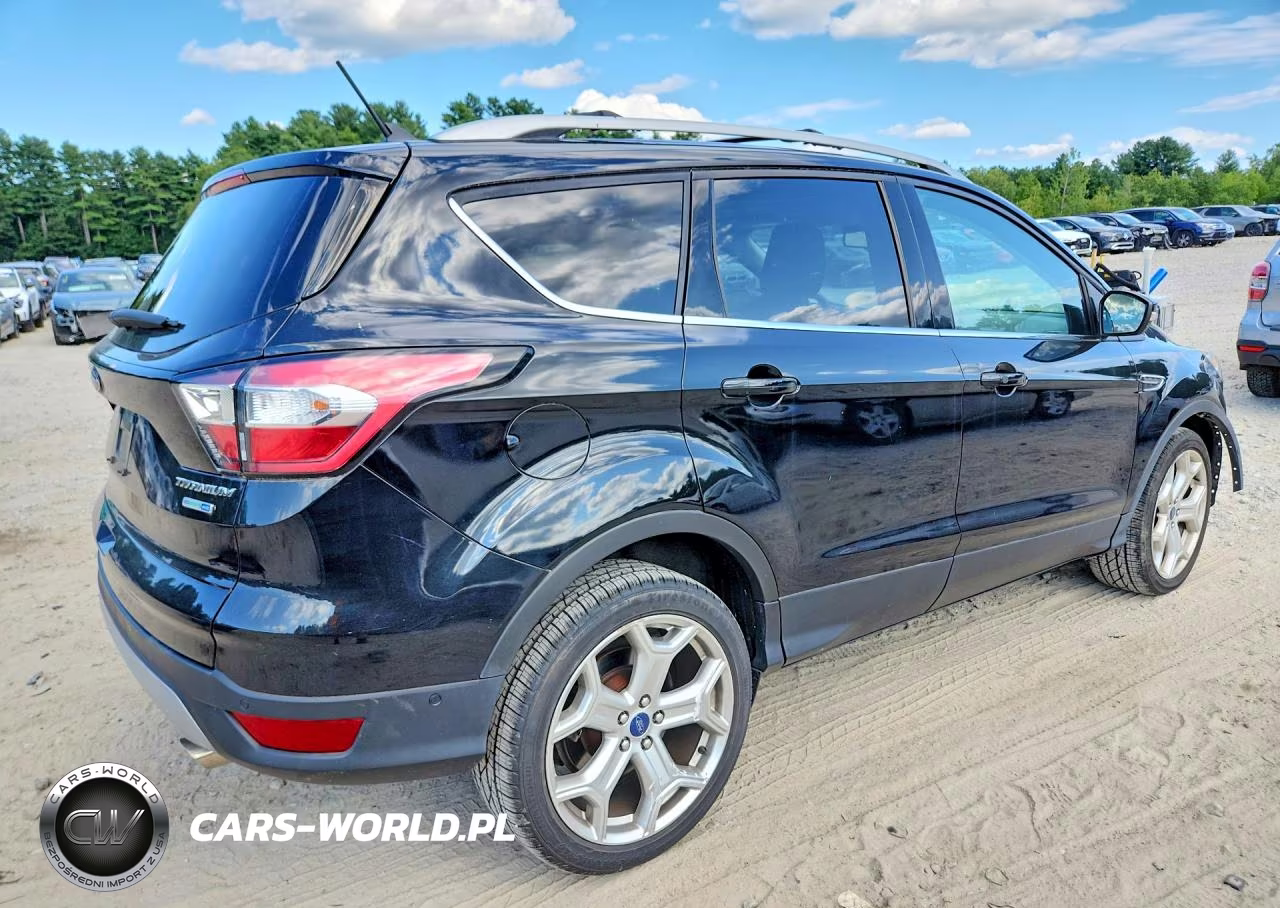 2018 Ford Escape Titanium VIN:1FMCU9J99JUA68466 - 3