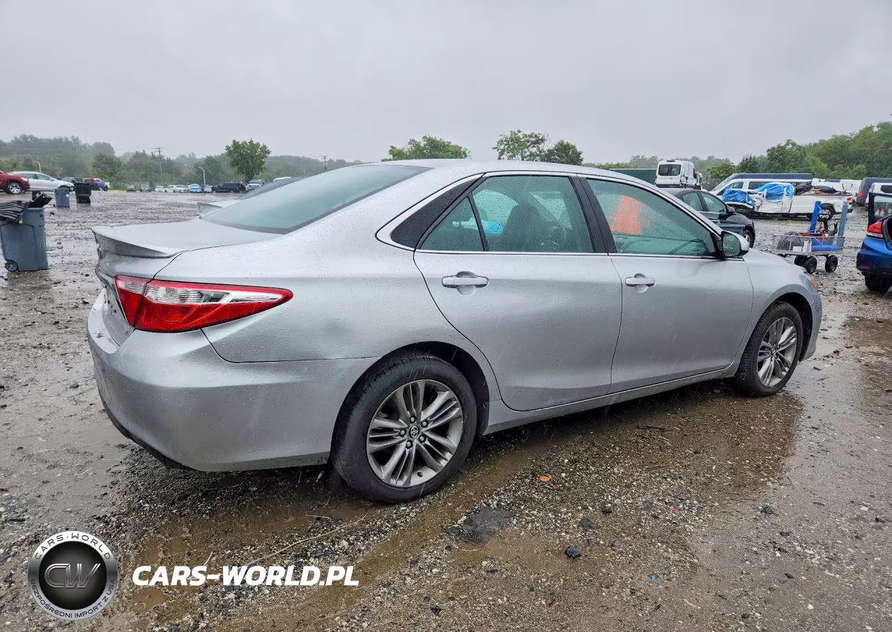 2016 Toyota Camry Se VIN:4T1BF1FK0GU245000 - 3