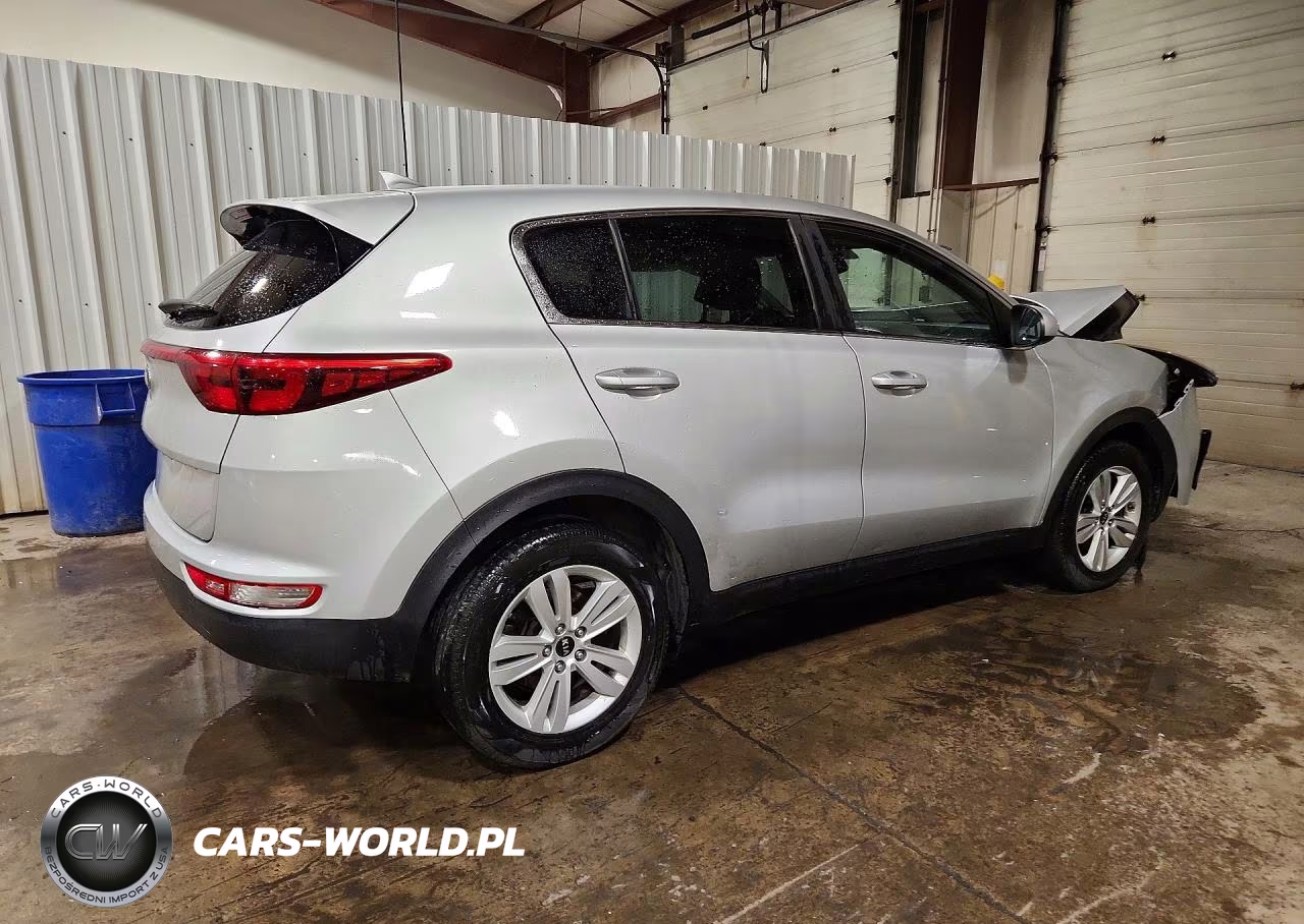 2018 Kia Sportage Lx VIN:KNDPM3AC7J7462416 - 3