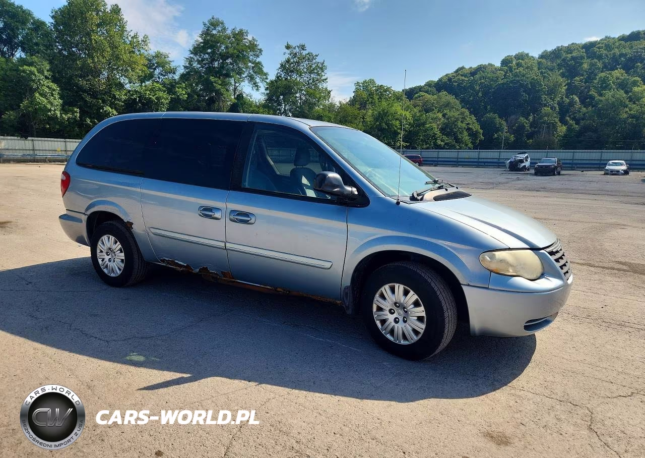 2006 Chrysler Town & Country Lx VIN:1A4GP44R16B568095 - 4