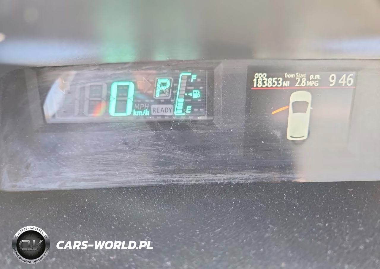 2012 Toyota Prius C Three VIN:JTDKDTB37C1002638 - 9