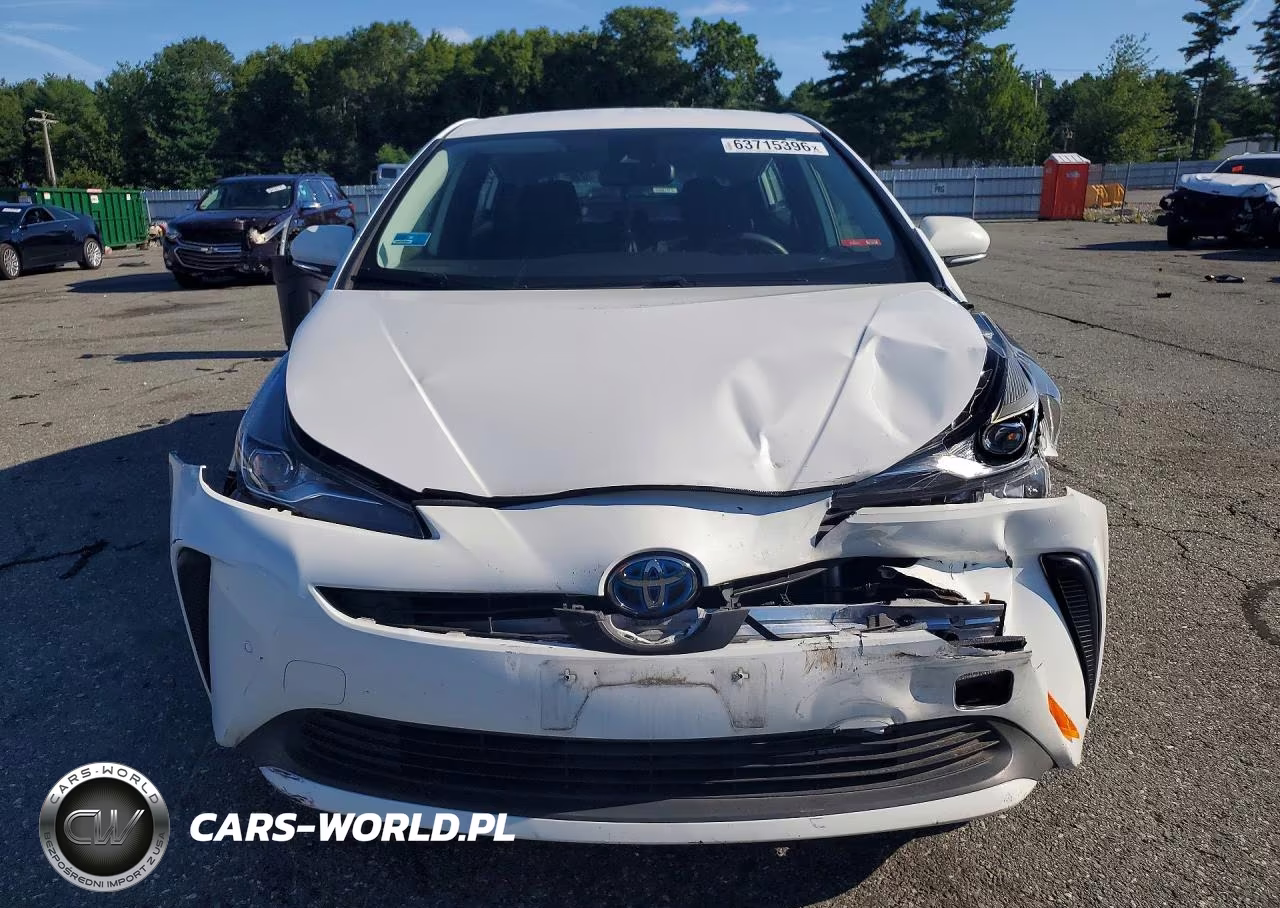 2021 Toyota Prius Le VIN:JTDKAMFU2M3140384 - 5