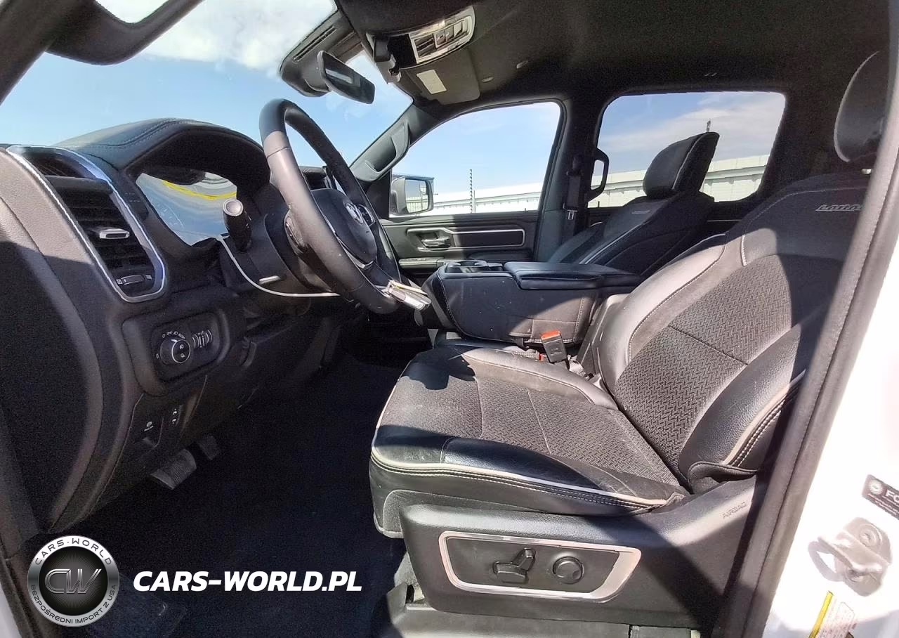 2025 Ram 1500 Laramie VIN:1C6SRFJP1SN603131 - 7