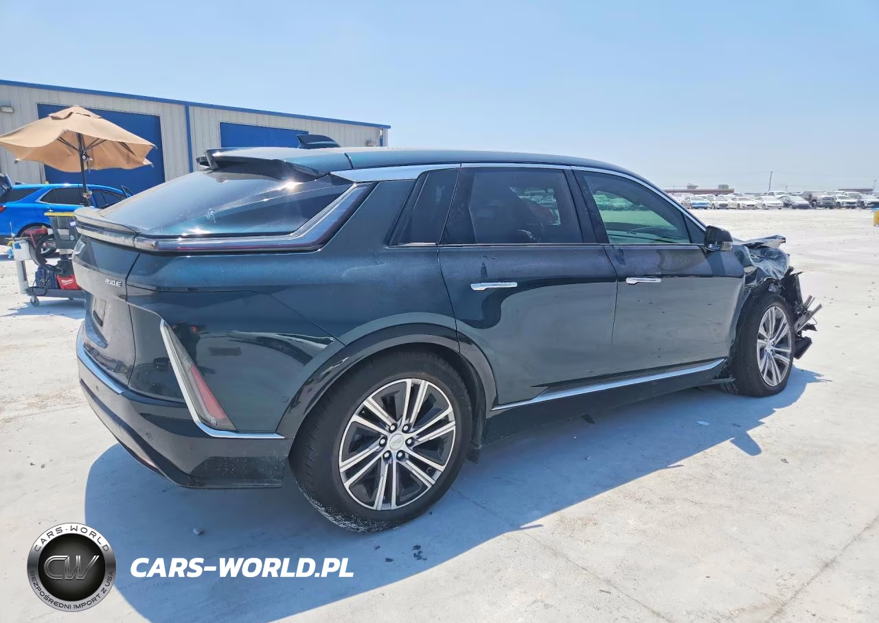 2024 Cadillac Lyriq Luxury VIN:1GYKPRRK5RZ141808 - 3