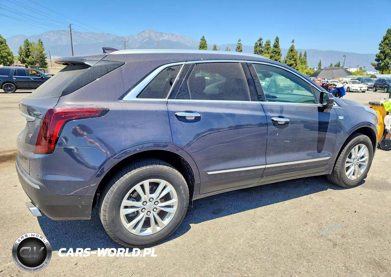 2024 Cadillac Xt5 Luxury VIN:1GYKNAR43RZ738173 - 3