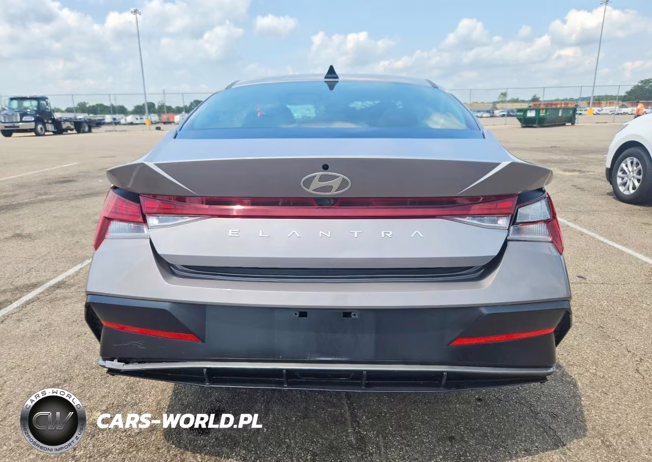 2025 Hyundai Elantra Sel VIN:KMHLS4DG0SU950582 - 6