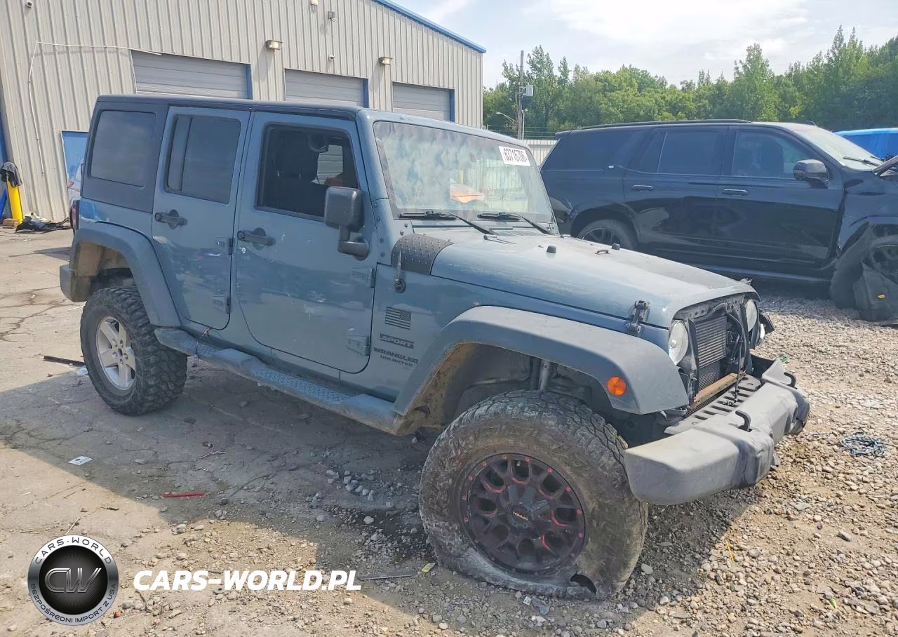 2015 Jeep Wrangler Unlimited Sport VIN:1C4BJWDG6FL698539 - 4
