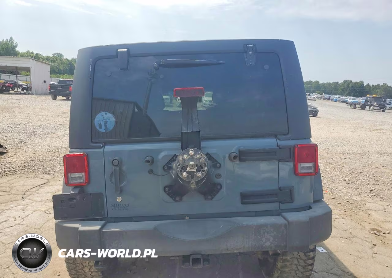 2015 Jeep Wrangler Unlimited Sport VIN:1C4BJWDG6FL698539 - 6