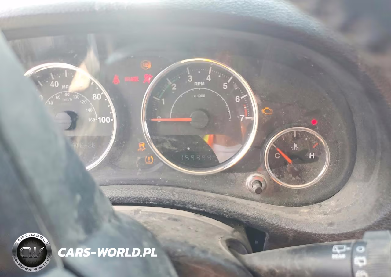 2015 Jeep Wrangler Unlimited Sport VIN:1C4BJWDG6FL698539 - 9