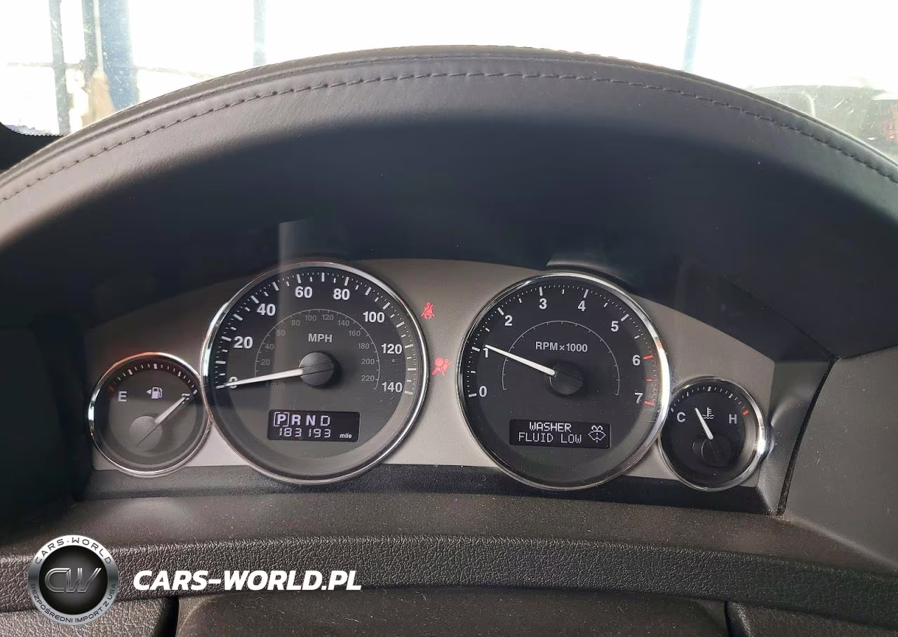 2009 Jeep Grand Cherokee Overland VIN:1J8HS68T99C554494 - 9