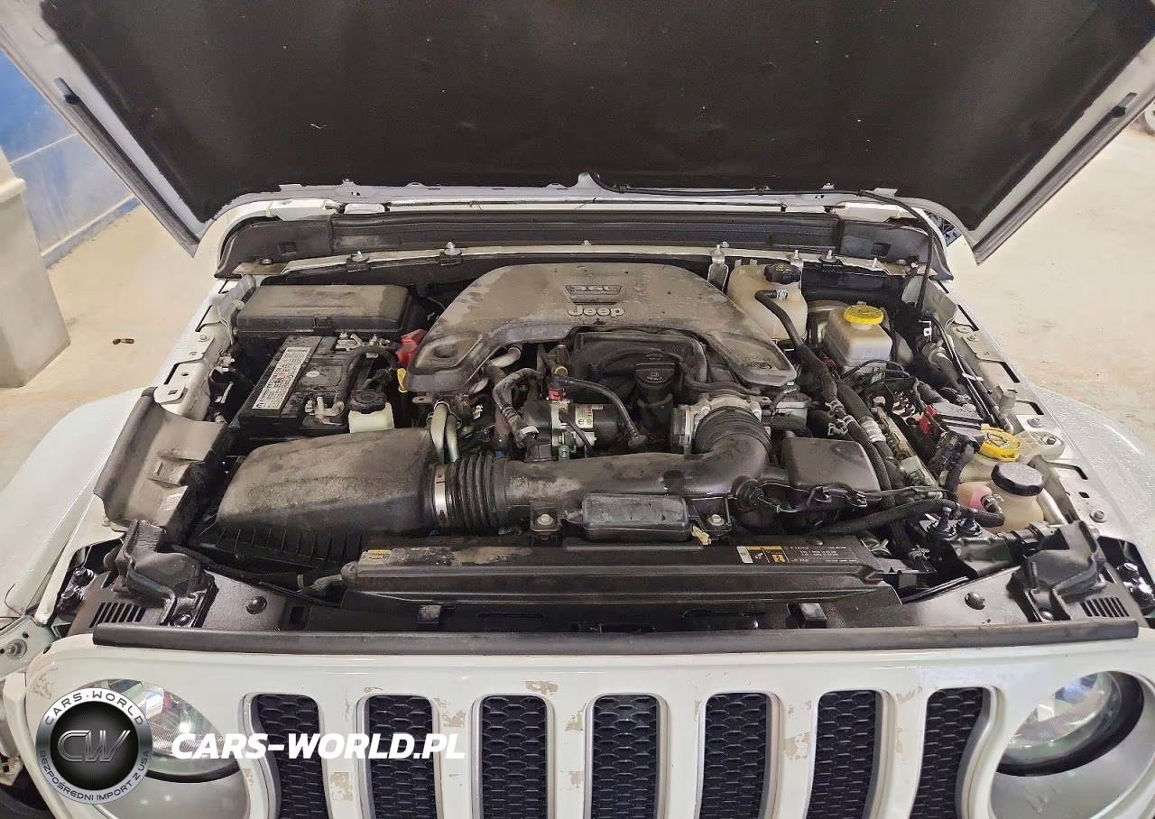 2020 Jeep Wrangler Unlimited Sahara VIN:1C4HJXEG8LW334647 - 11