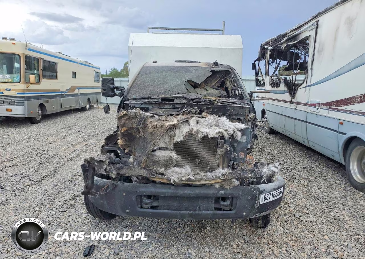 2024 Chevrolet Silverado Medium Duty VIN:1HTKHPVK9RH682141 - 5