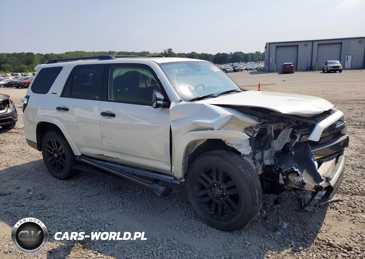 2021 Toyota 4Runner Nightshade Edition VIN:JTEJU5JR8M5950808 - 4