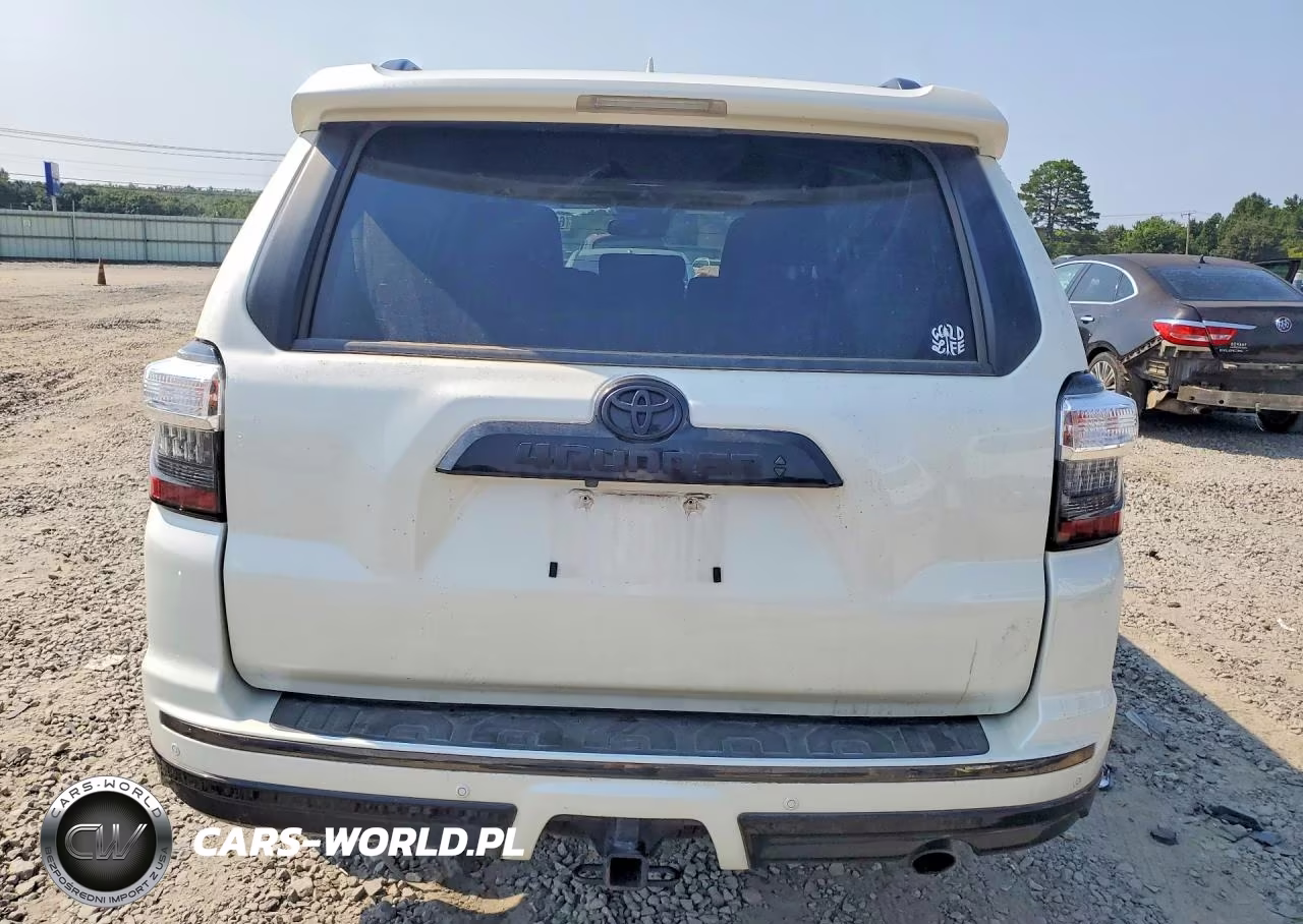 2021 Toyota 4Runner Nightshade Edition VIN:JTEJU5JR8M5950808 - 6