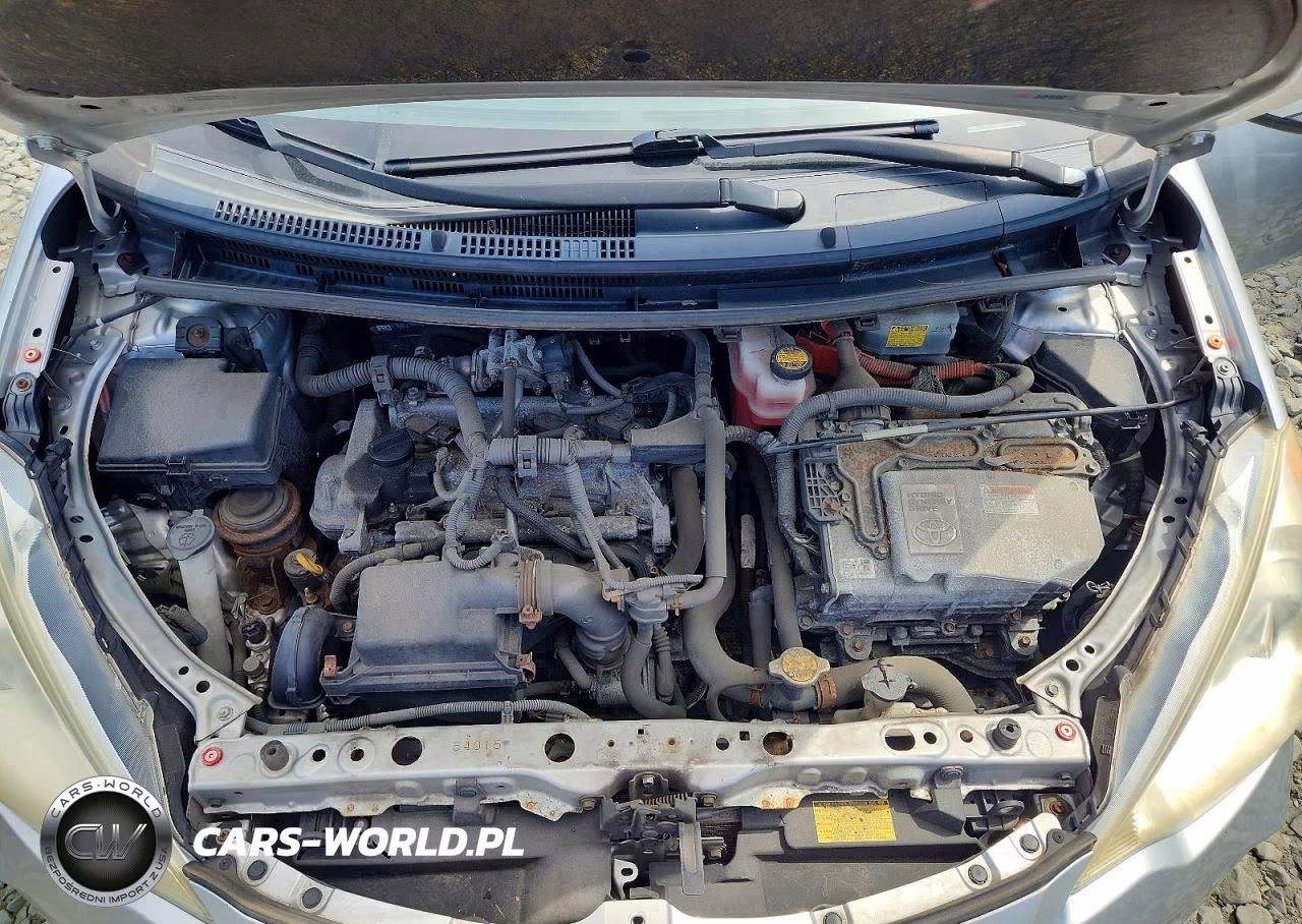 2012 Toyota Prius C Three VIN:JTDKDTB35C1509232 - 11
