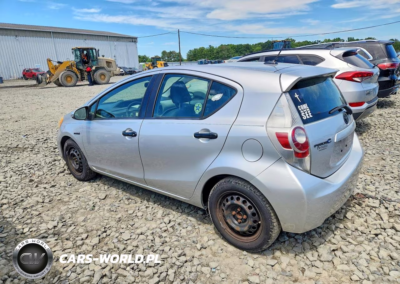 2012 Toyota Prius C Three VIN:JTDKDTB35C1509232 - 2