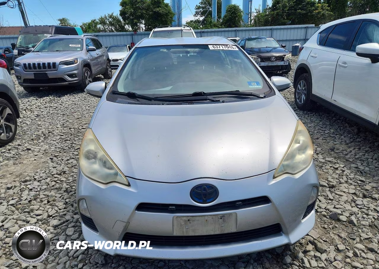 2012 Toyota Prius C Three VIN:JTDKDTB35C1509232 - 5