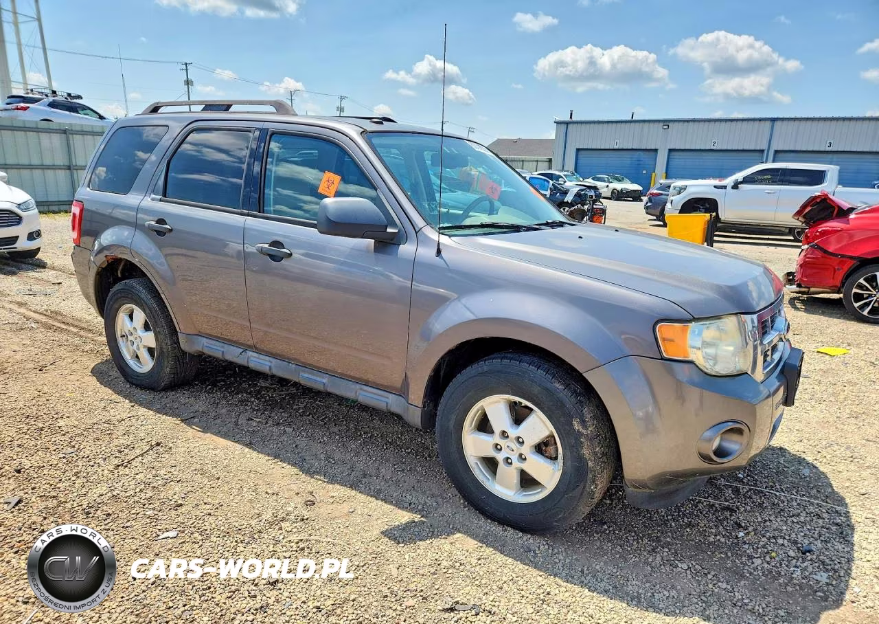 2010 Ford Escape Xlt VIN:1FMCU0DG9AKC28038 - 4