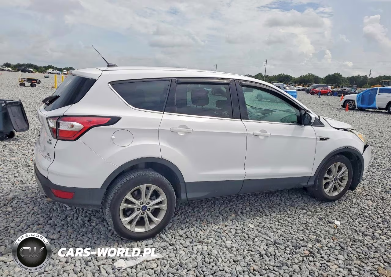 2017 Ford Escape Se VIN:1FMCU9GD4HUC40604 - 3
