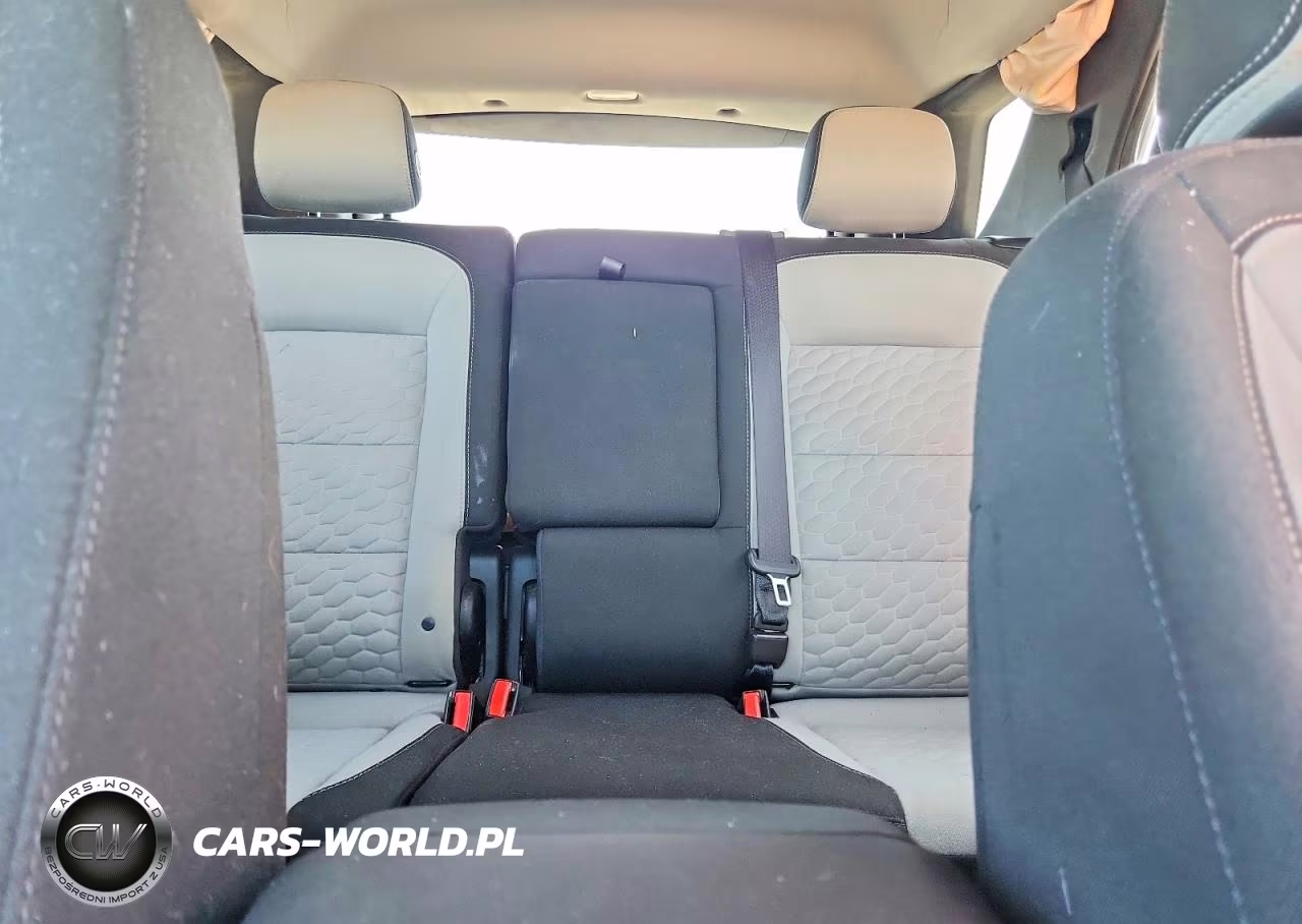 2019 Chevrolet Equinox Ls VIN:3GNAXSEV7KS677372 - 10