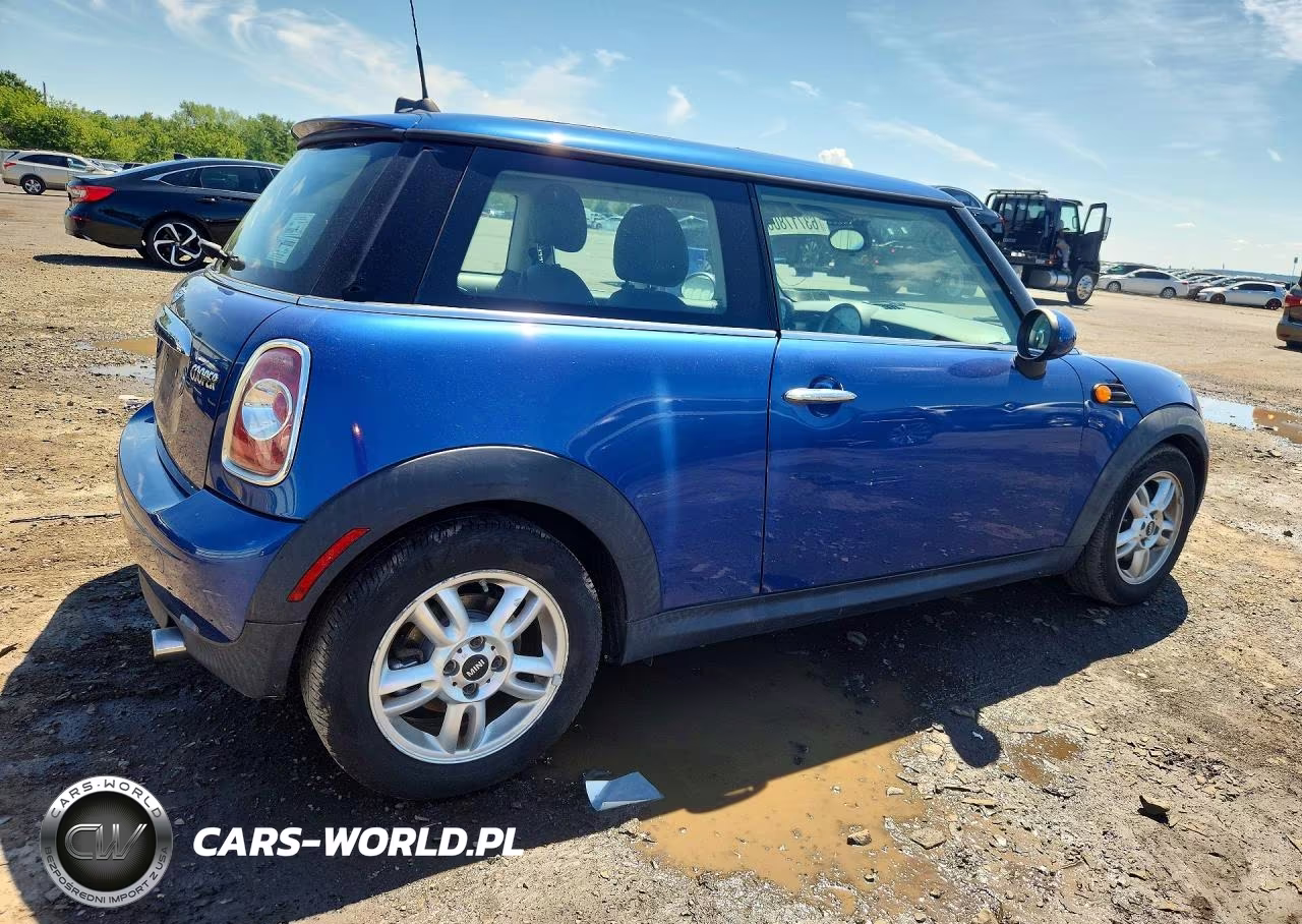 2013 Mini Cooper VIN:WMWSU3C55DT689279 - 3