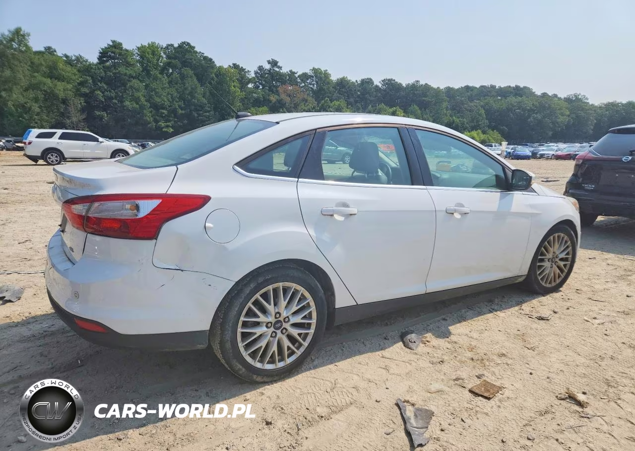 2012 Ford Focus Sel VIN:1FAHP3H23CL353105 - 3