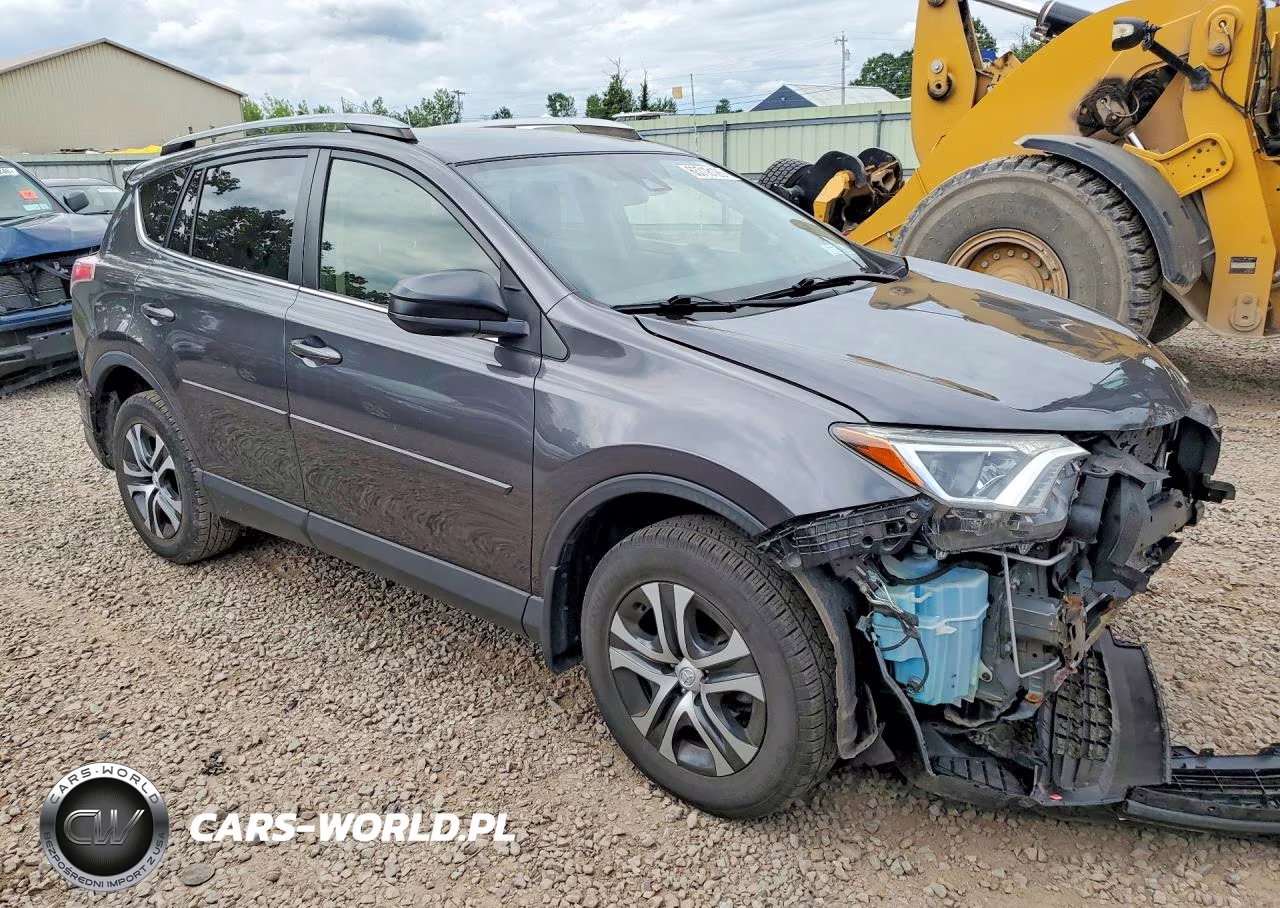 2018 Toyota Rav4 Le VIN:JTMBFREV6JJ215698 - 4