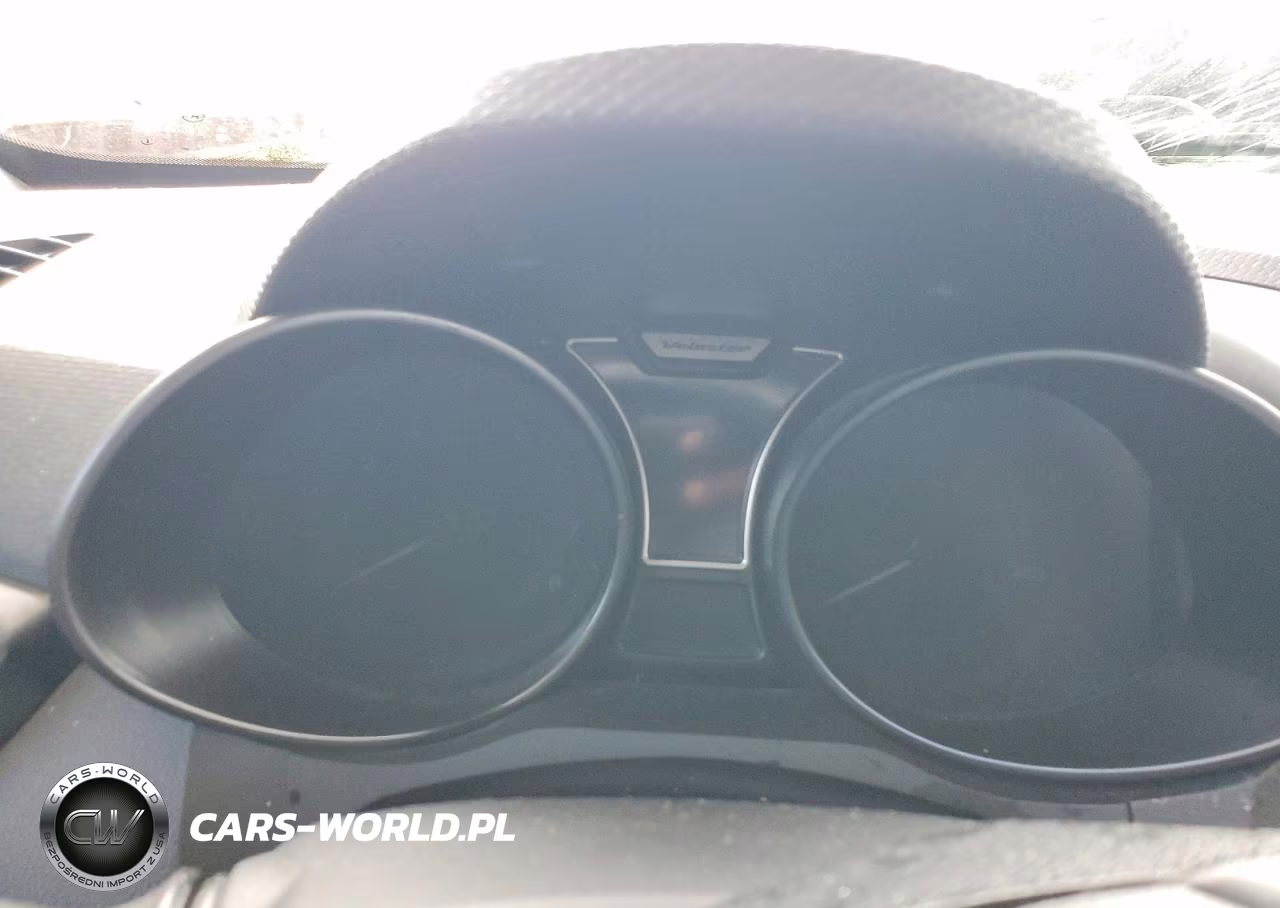 2013 Hyundai Veloster Turbo VIN:KMHTC6AE5DU151265 - 9