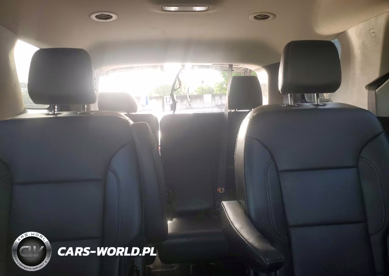 2018 Chevrolet Traverse Lt VIN:1GNERHKW3JJ151364 - 10