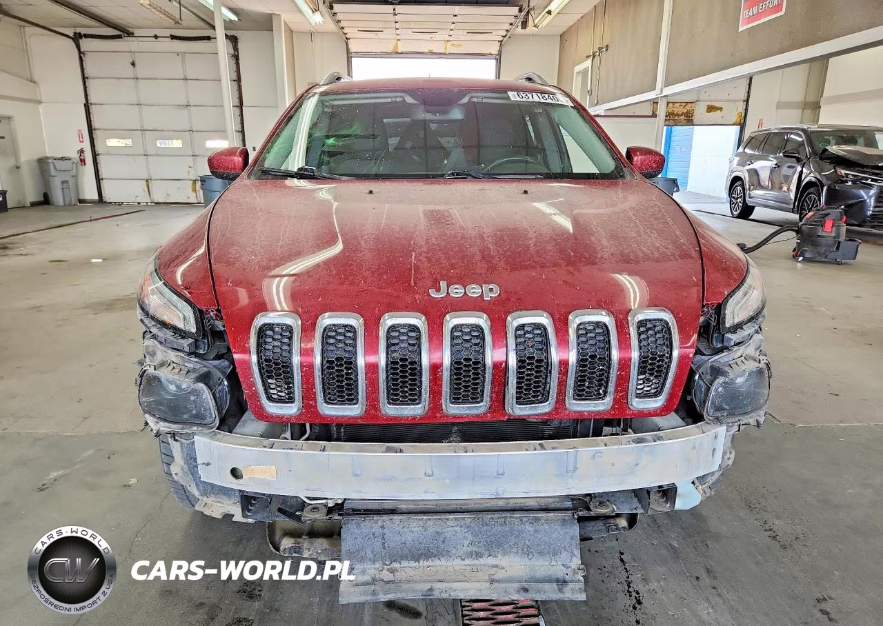 2015 Jeep Cherokee Latitude VIN:1C4PJMCB3FW784826 - 5