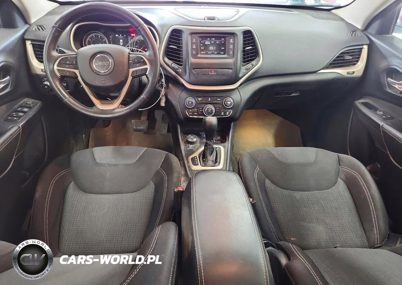 2015 Jeep Cherokee Latitude VIN:1C4PJMCB3FW784826 - 8