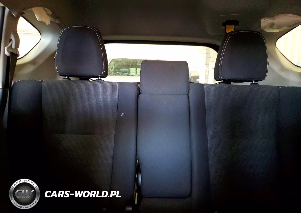 2018 Toyota Rav4 Xle VIN:JTMRFREV3JJ228620 - 10