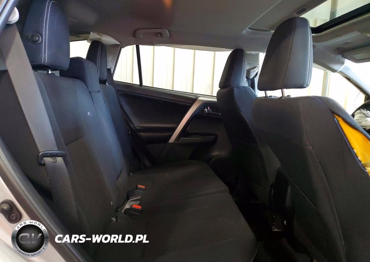 2018 Toyota Rav4 Xle VIN:JTMRFREV3JJ228620 - 11