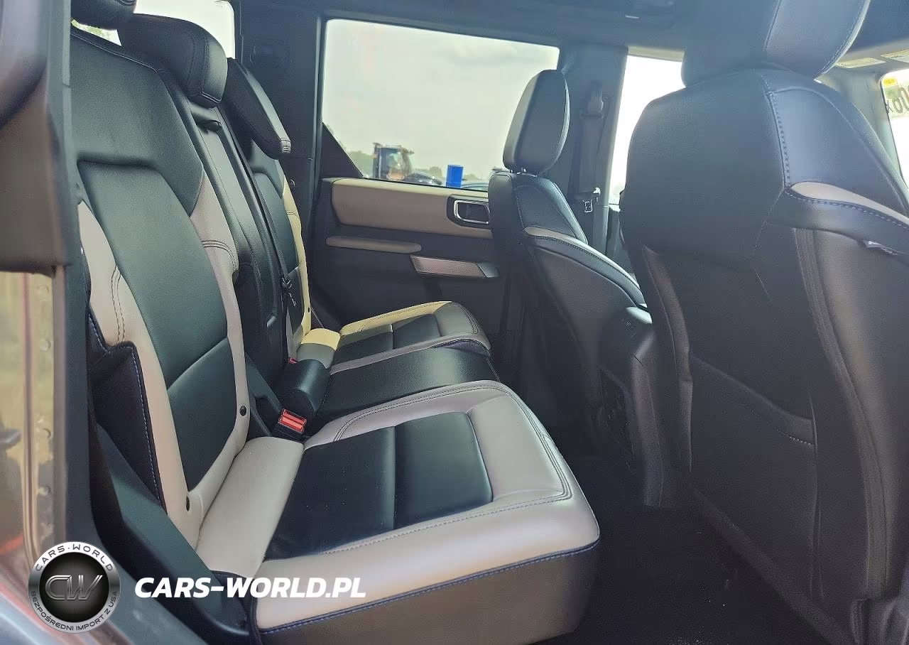2022 Ford Bronco Base VIN:1FMEE5DP6NLA89246 - 11
