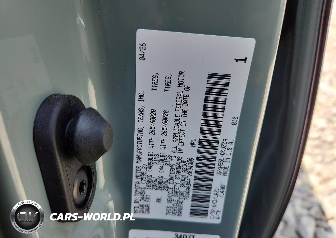 2026 Toyota Sequoia Platinum VIN:7SVAAABA4TX094009 - 13