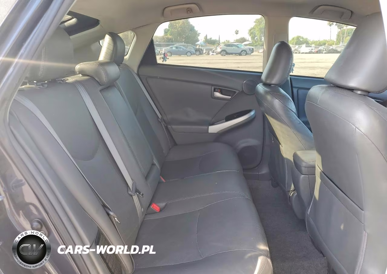 2011 Toyota Prius Four VIN:JTDKN3DU3B1410913 - 10