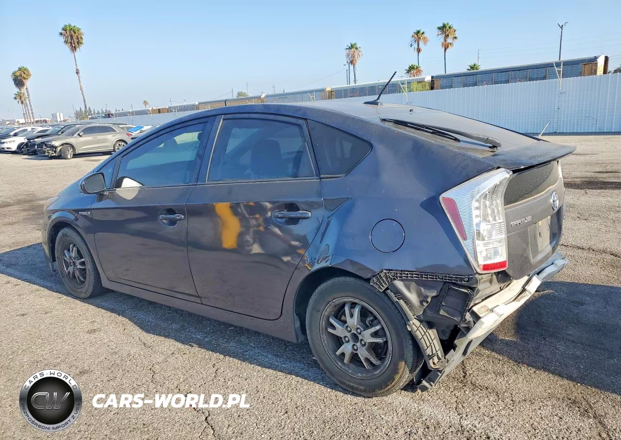 2011 Toyota Prius Four VIN:JTDKN3DU3B1410913 - 2