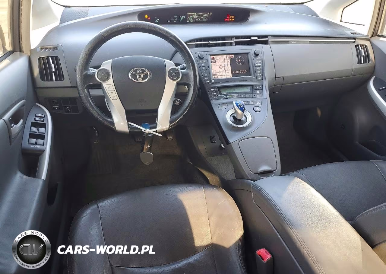 2011 Toyota Prius Four VIN:JTDKN3DU3B1410913 - 8